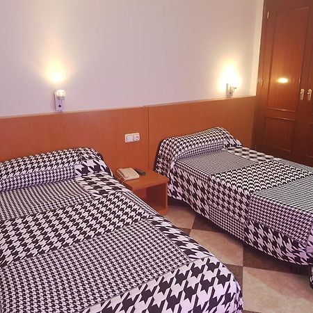 Hotel Juan Carlos Торевьиа Экстерьер фото