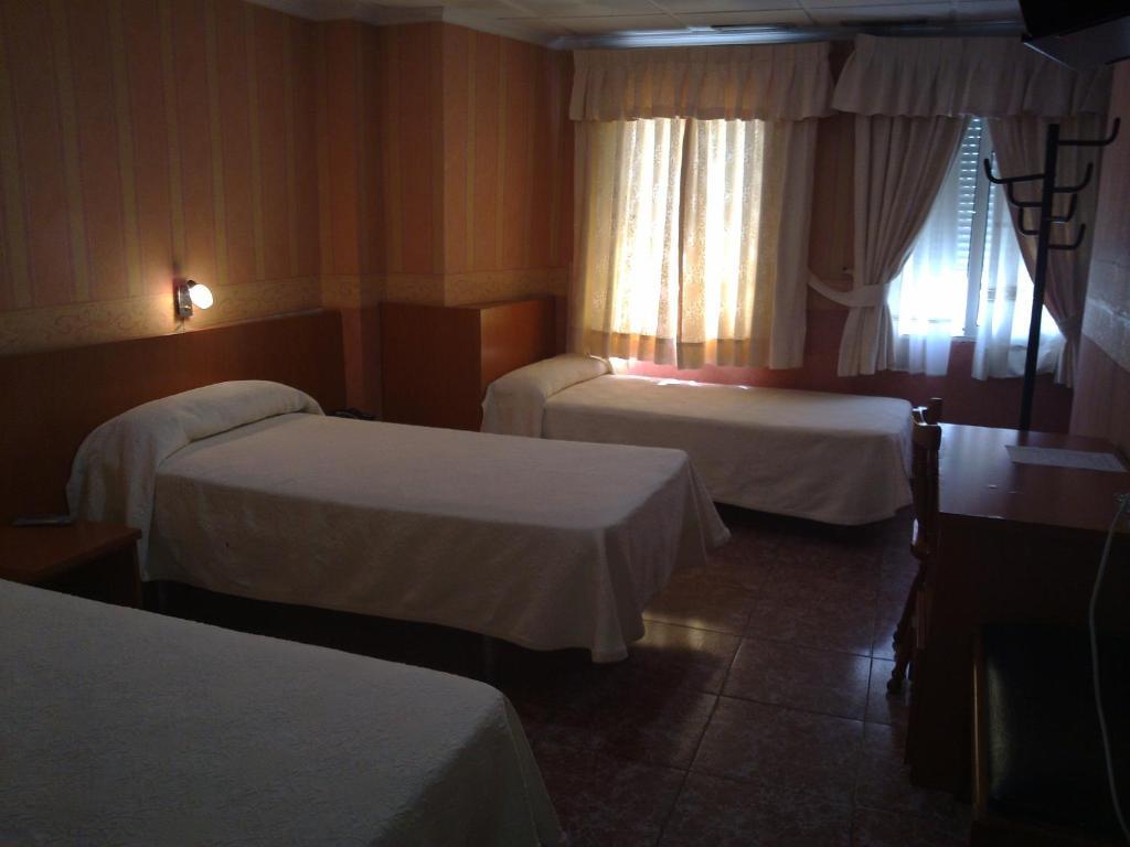 Hotel Juan Carlos Торевьиа Номер фото