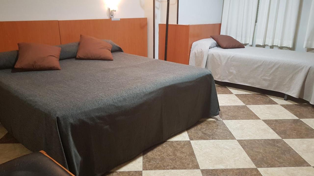 Hotel Juan Carlos Торевьиа Экстерьер фото