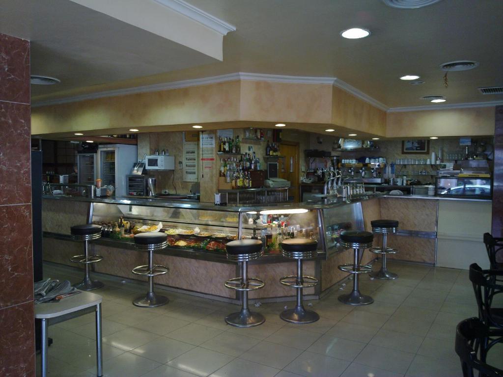 Hotel Juan Carlos Торевьиа Экстерьер фото